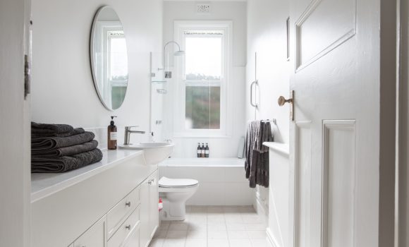 bathroom-2025-02-21-02-05-24-utc